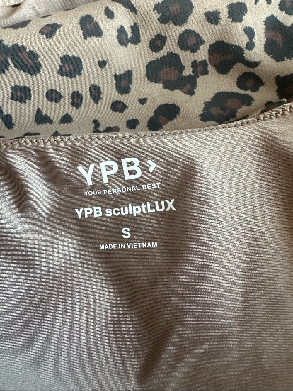 Abercrombie and fitch YPB sculptlux leopard cheetah print sports bra size small - Picture 2 of 4